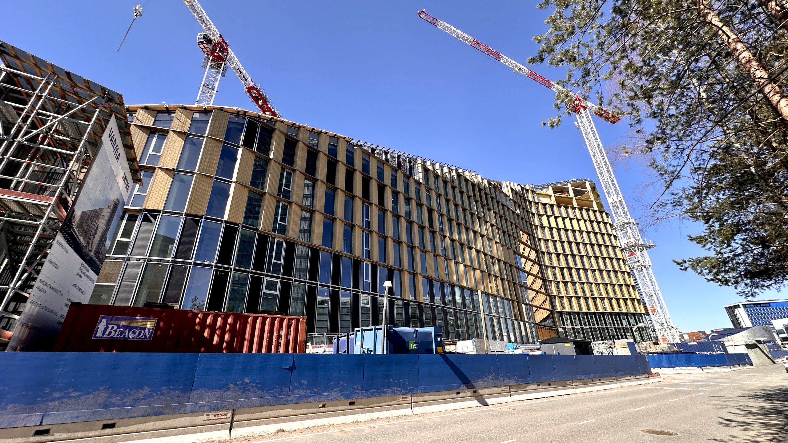 Keilaniemen Portti büroohoone foto 1